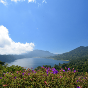 Les lacs jumeaux Tambligan et Buyan